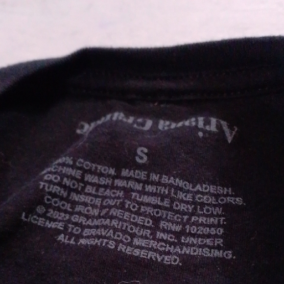 Ariana Grande Print Black Graphic T-Shirt - Picture 2 of 6